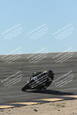 media/Oct-30-2025-Racers Edge (Thu) [[dabbdaf680]]/2-A Group/Session 3 Bowl/